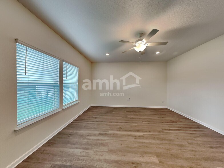 Building Photo - 173 Edge Park Trl