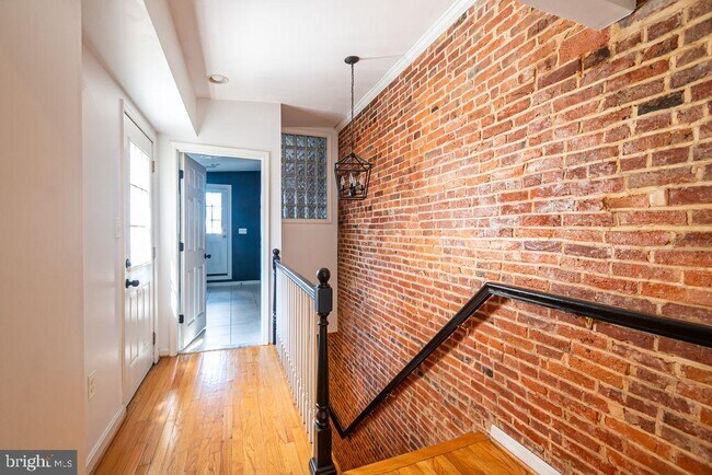 Building Photo - 414 S Wolfe St