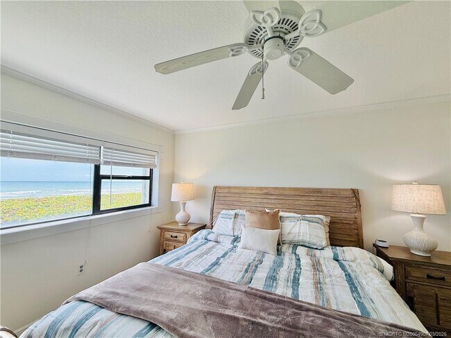 Building Photo - 7410 S Ocean Dr