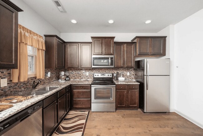 Building Photo - Build Equity While Leasing - Lease and Own from Day One!