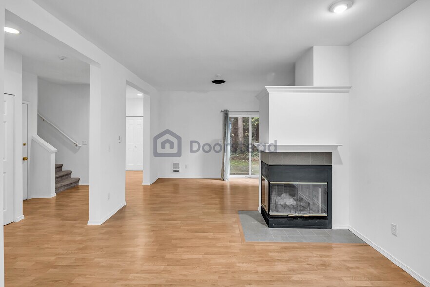 Building Photo - 18003 NE 93rd Ct