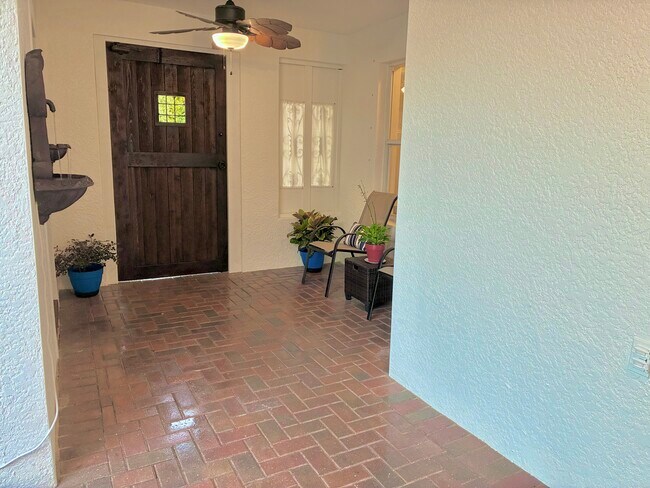 Building Photo - 26748 Morton Ave