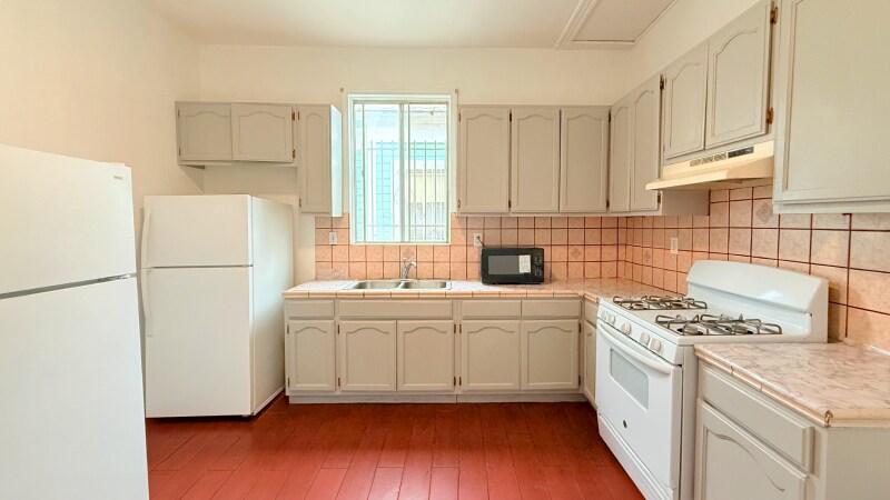 Building Photo - 1522 W 29th St
