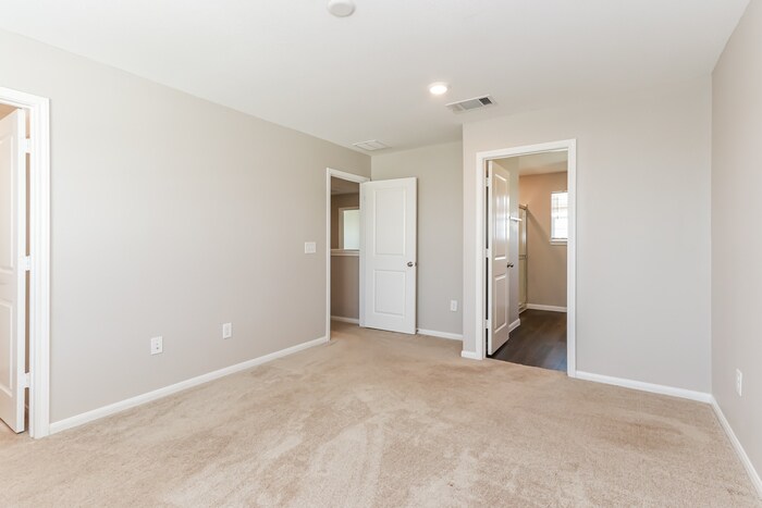 Building Photo - 17874 Plow Horse Ln