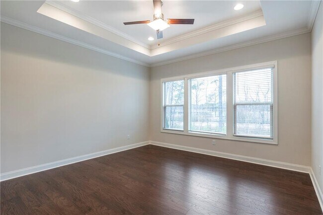 Building Photo - 3430 Steinbeck St