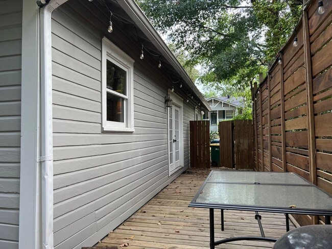 Building Photo - 3520 Lee Ave