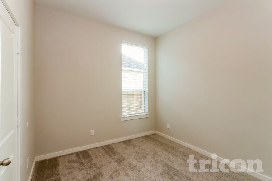 Building Photo - 2358 Cohorn Trl