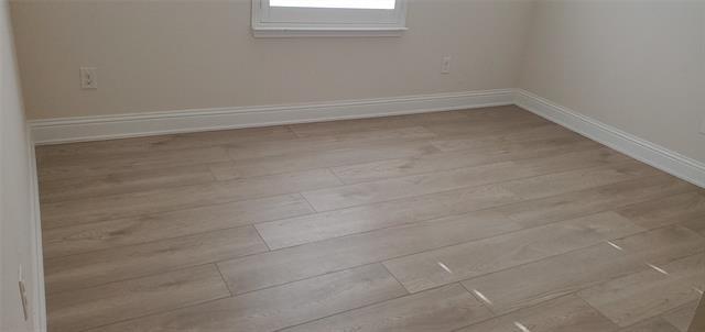 Building Photo - 908 Foxglove Dr