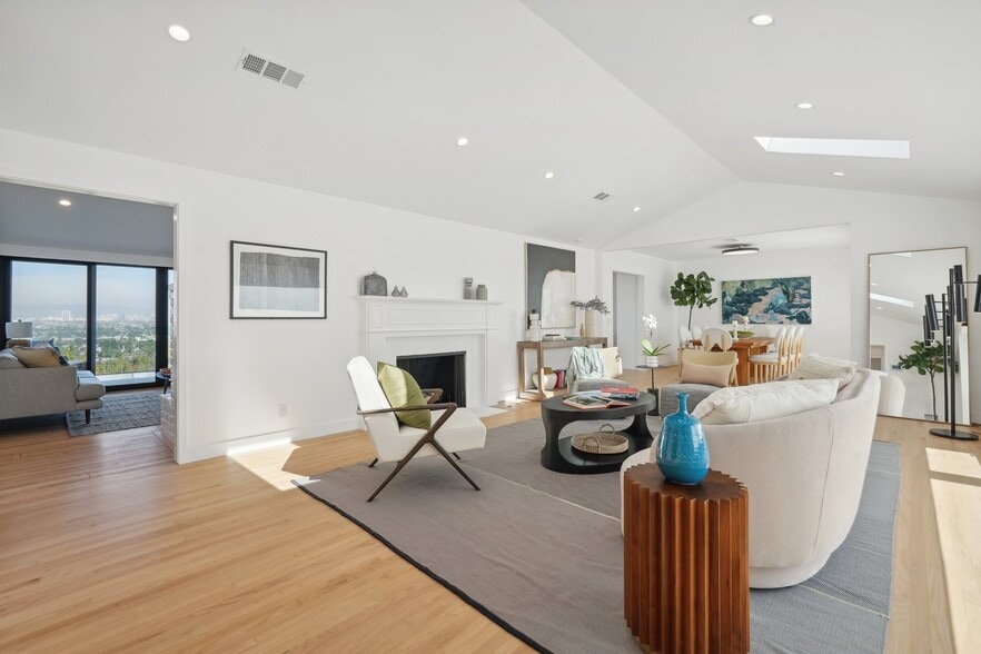 Living Room - 4301 Don Arellanes Dr