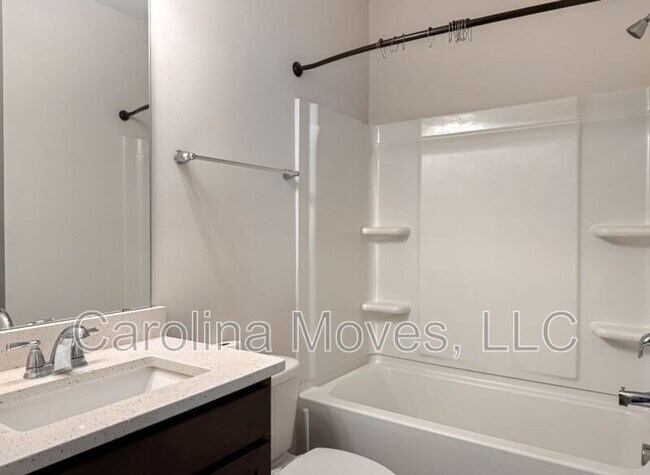 Building Photo - 107 General Store Way