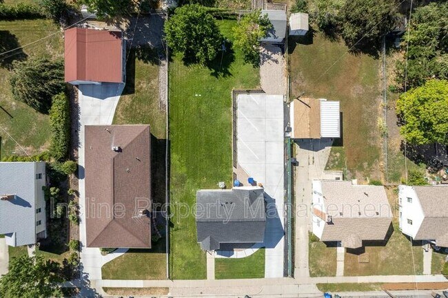 Building Photo - 758 Loveland Ave