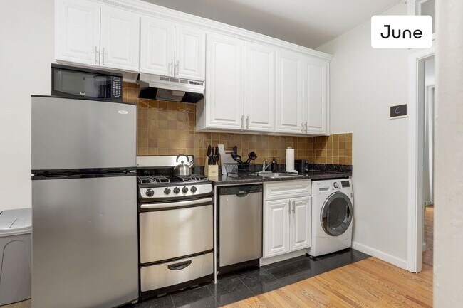 Building Photo - 136 West 109th Street