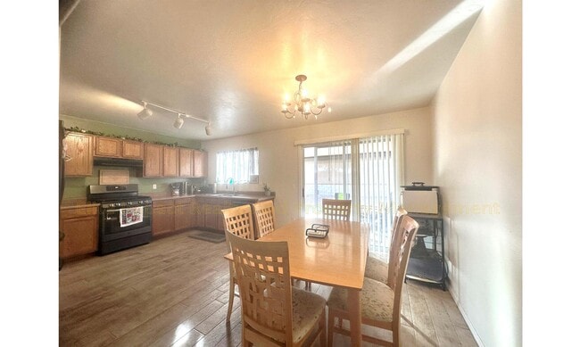 Building Photo - 4778 S Chilean Loop