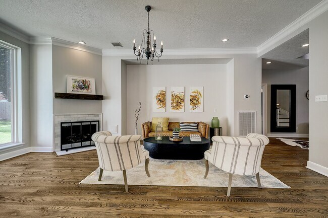 Building Photo - 18902 Mountain Spring Dr