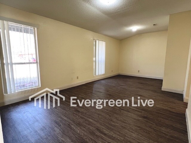 Building Photo - 111 Ayana Ct