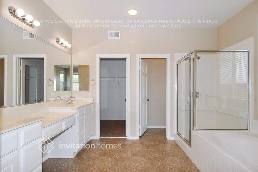 Building Photo - 2263 Finch Cir