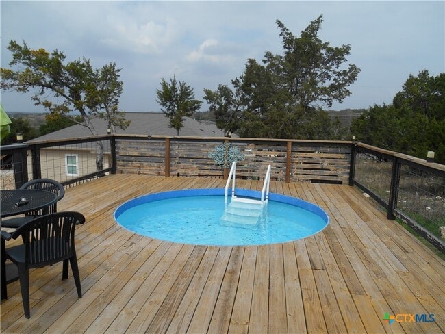 Building Photo - 21010 Stillwood Ct