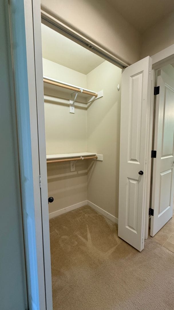Building Photo - Beautiful 4-Bedroom Home for Lease in the ...