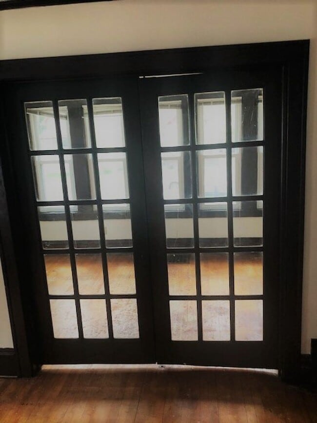 Building Photo - 3-Bed, 1-Bath Como House