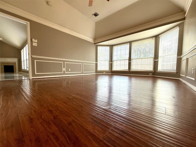 Building Photo - 11911 Timpnogos Dr