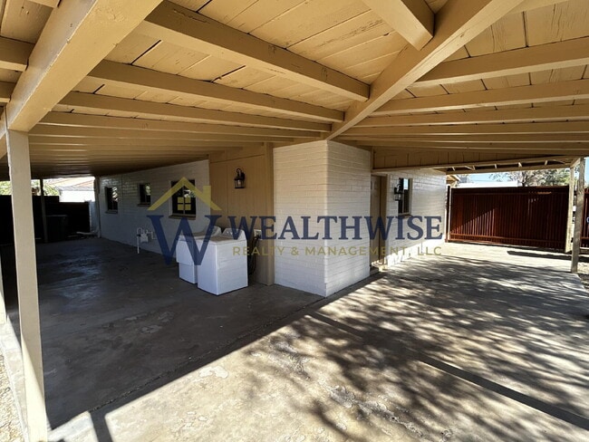 Building Photo - Freshly Remodeled 3 Bedroom 2 Bath Home for Rent 4641 E 13th Street Unit A,Tucson, AZ 85711 $1,49...