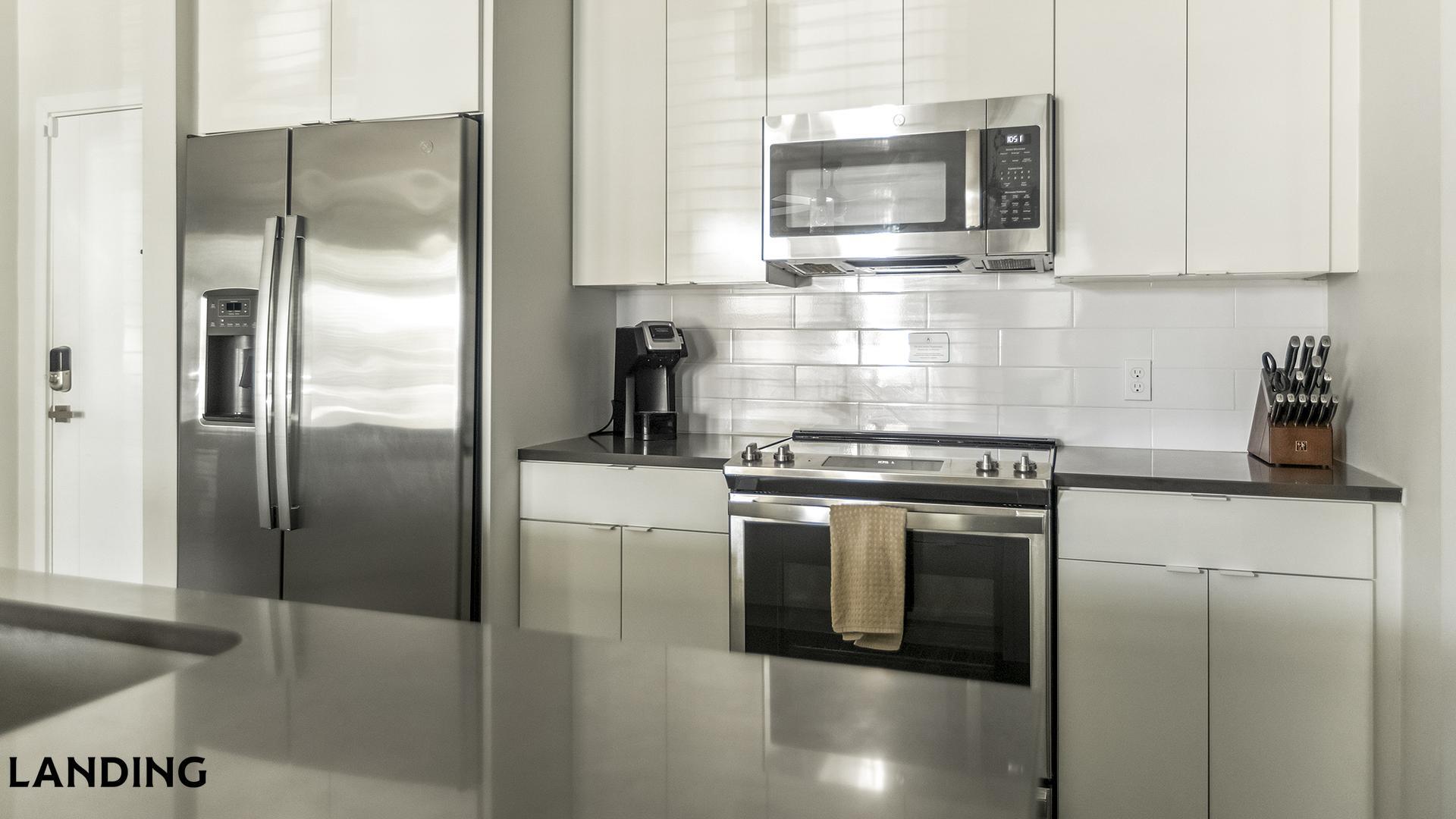 Building Photo - 4950 W Prescott St