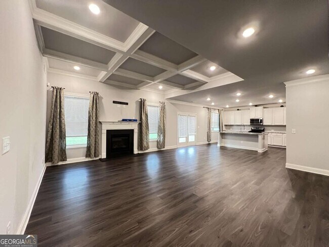 Building Photo - 4675 Silver Oak Dr SW