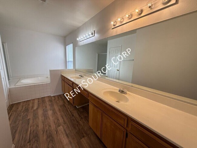 Building Photo - 42456 Coronet Ct