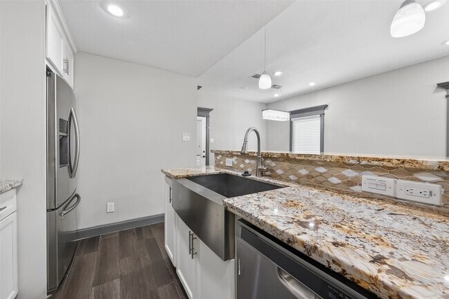 Building Photo - 11280 Braes Forest Dr