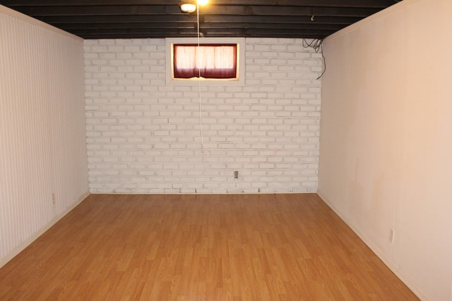 Building Photo - 1348 S 51st Ave