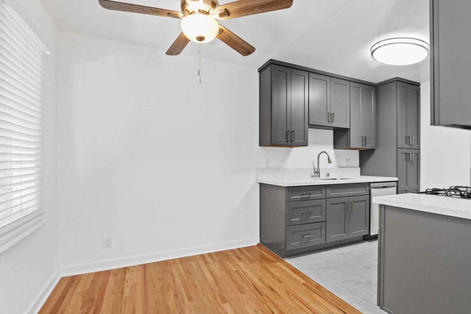 Building Photo - 844 5th St