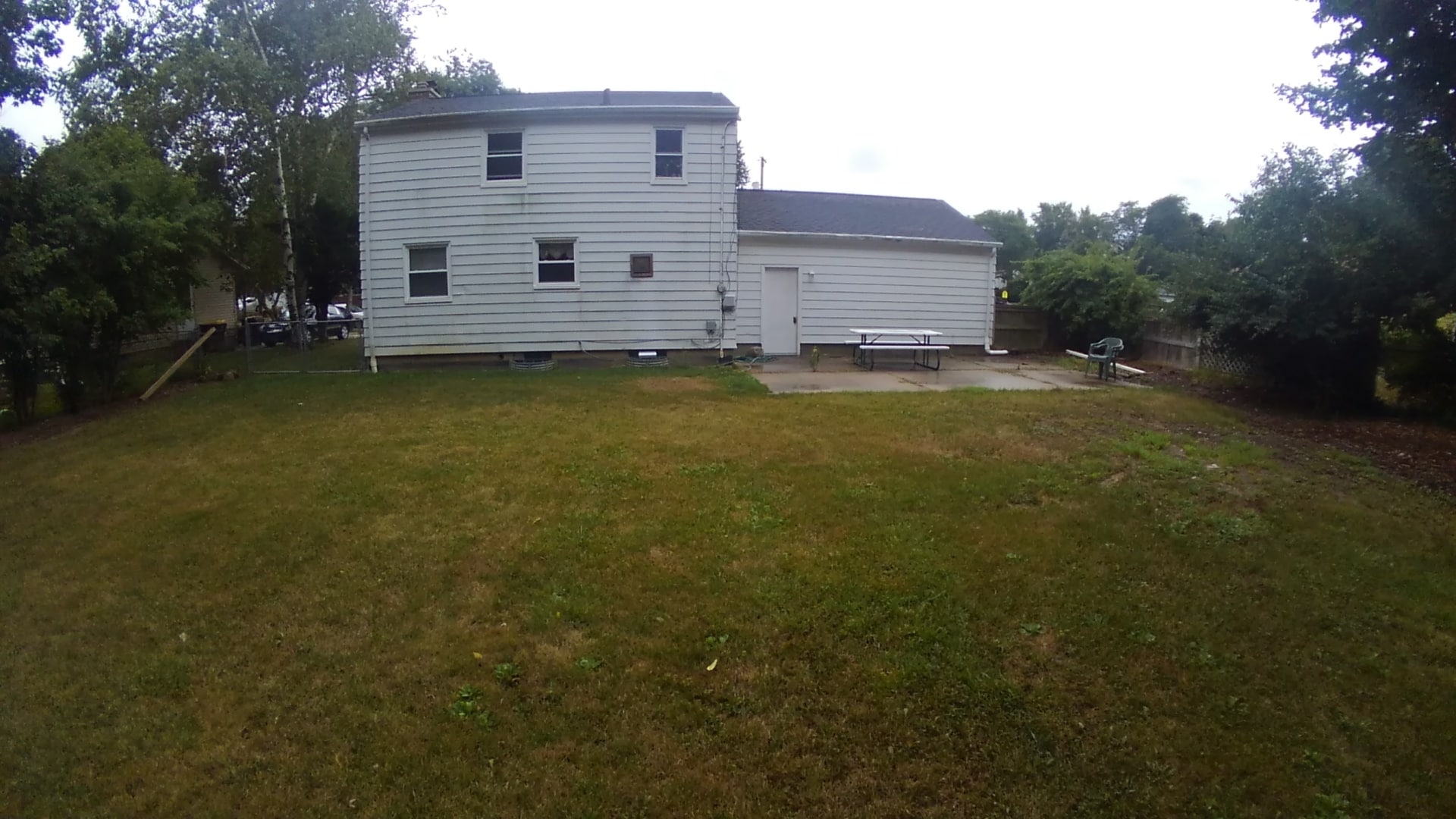Back of home Facing South - 2718 Roseland Ave