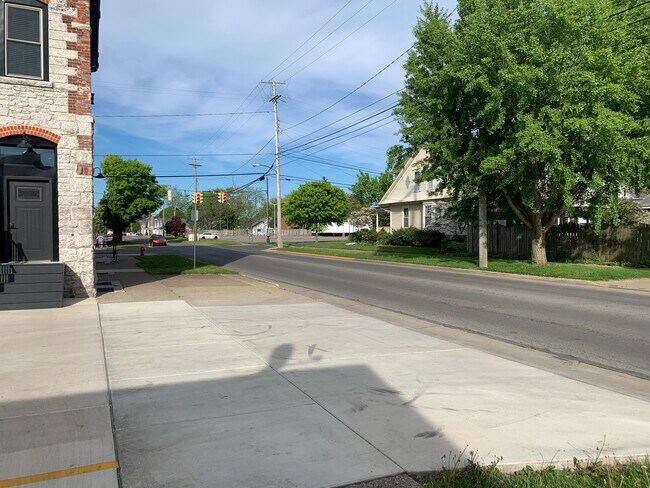 Building Photo - 1031 Hancock St