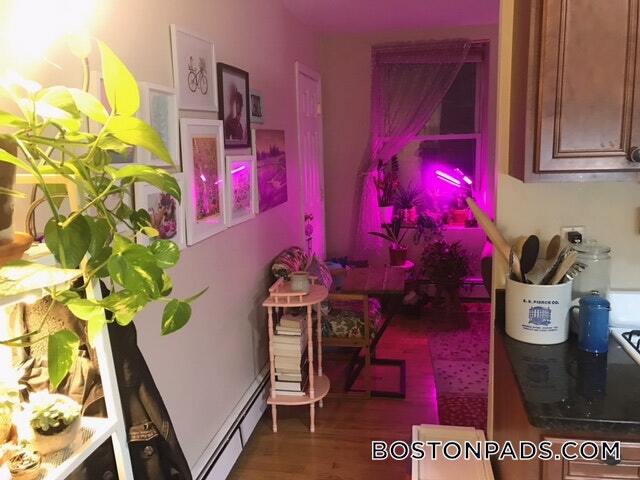 Building Photo - 28 Fleet St