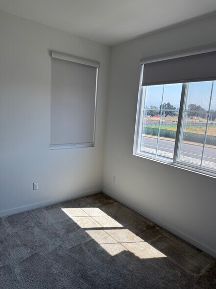 Bedroom - 26149 Park Ave