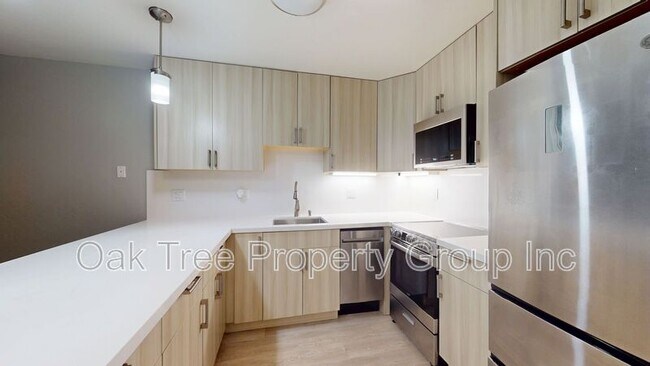 Building Photo - 351 Lester Ave