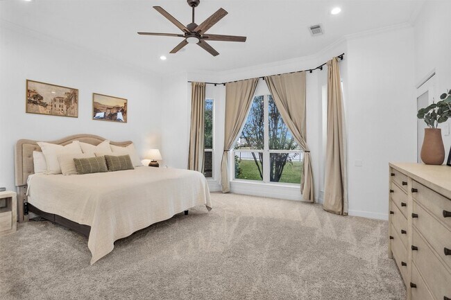 Building Photo - 3006 E Lake Falls Cir