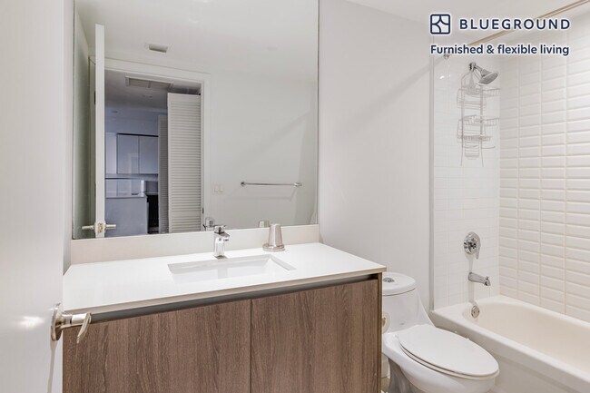 Building Photo - 1501 SW 37th Ave