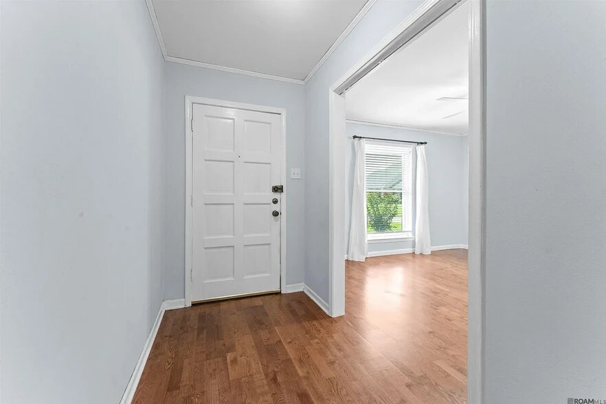 Building Photo - 6362 Westridge Dr