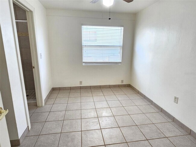 Building Photo - 323 Palmetto Rd W