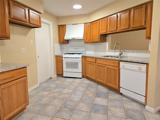Building Photo - 3106 Timber View Ct