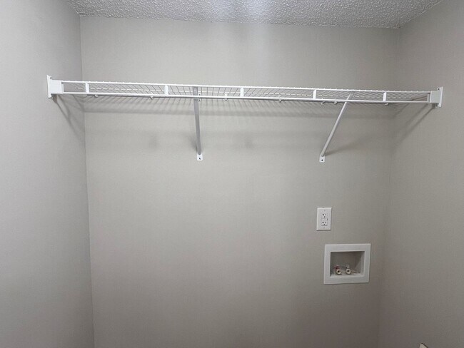 Building Photo - bg0716