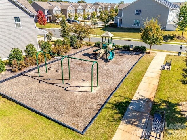 Building Photo - 1412 Bramblewood Dr