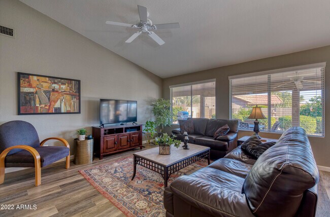 Building Photo - 20615 N Ventana Dr W