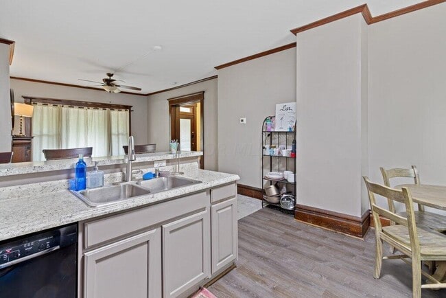 Building Photo - 2027 N 4th St