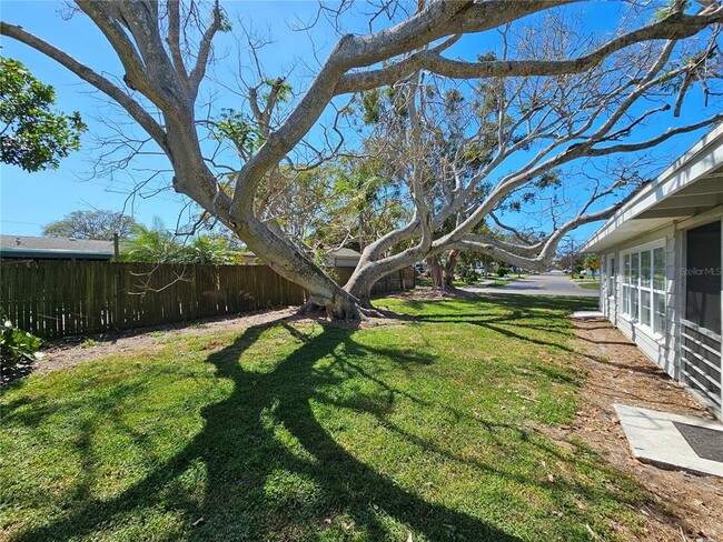 Building Photo - 3000 Browning St