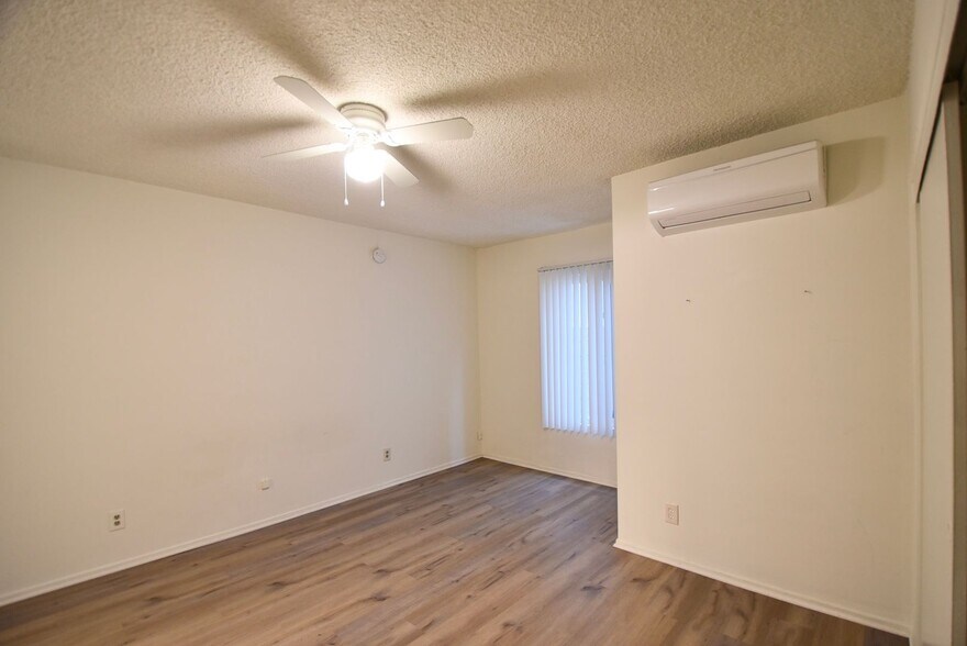 Building Photo - 10843 Kling St