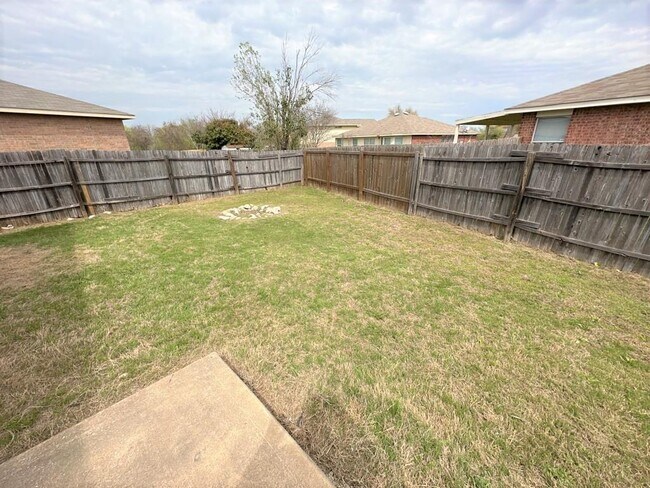 Building Photo - 1000 Bluff Meadow Cove