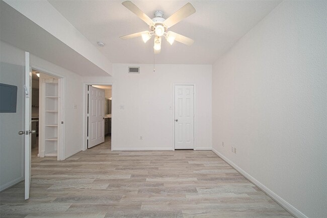 Building Photo - 1330 Old Spanish Trl