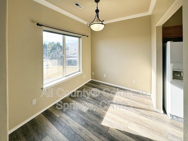 Building Photo - 3081 Mandalay Grove